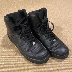 Nike Air Force One Black Leather High-Tops